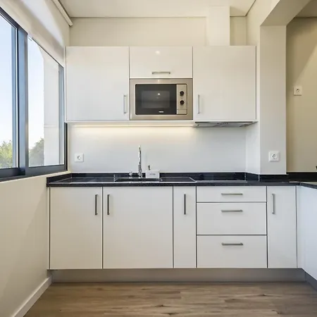 Casa Da Oliveira By Homie Daire